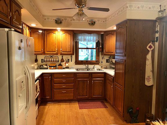 4th image of 2065 Lucille Dr NE