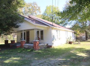 7665 Red Hill Rd, Tallassee, AL 36078