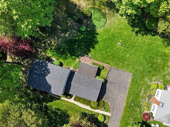 3rd image of 55 Longfellow Rd