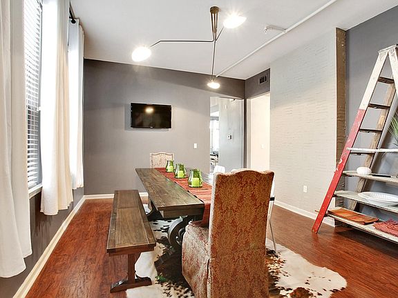 3rd image of 212 S Gayoso St