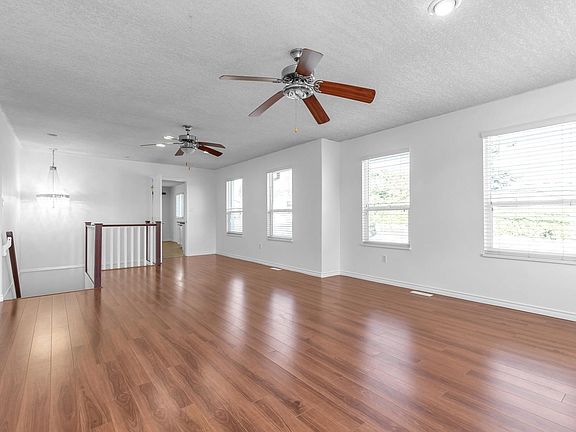 5th image of 8067 Cedar St
