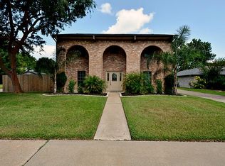 15703 Dunmoor Dr, Houston, TX 77059