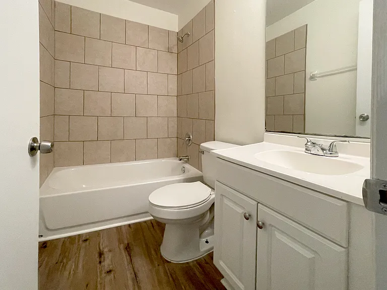 821 Orchid Dr #A — Photo 5