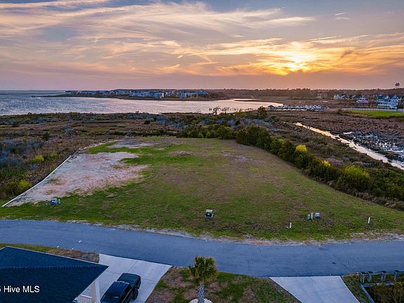 2nd image of 614 Fishermans Point