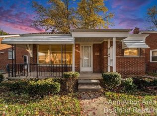 9616 Dixie, Redford, MI 48239