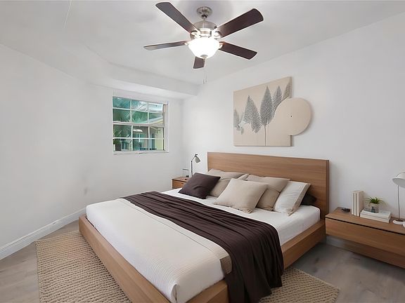 3rd image of 225 NE 1st Street #403 PH-03