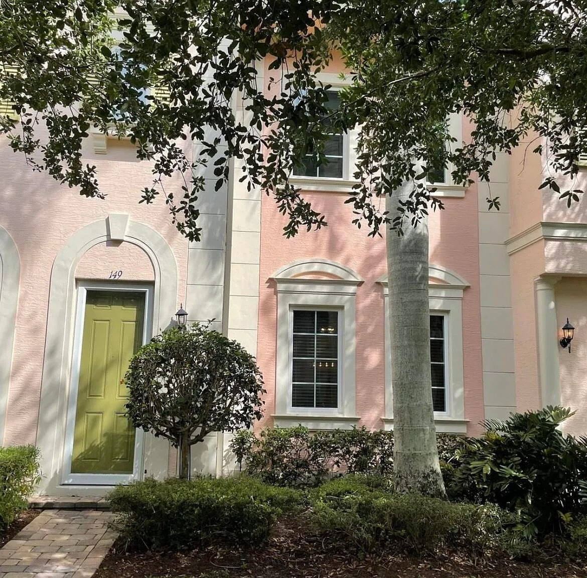 3 bed, 2.5 bath, 1822 sqft, $4,500 — Photo 1