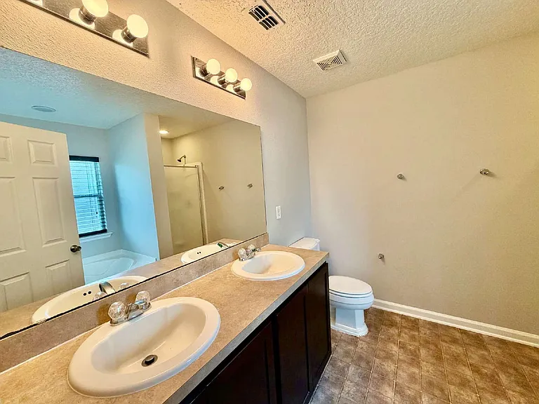 11970 Alexandra Dr — Photo 11