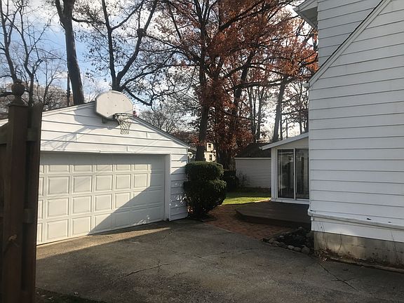 4th image of 3051 Meier Pl