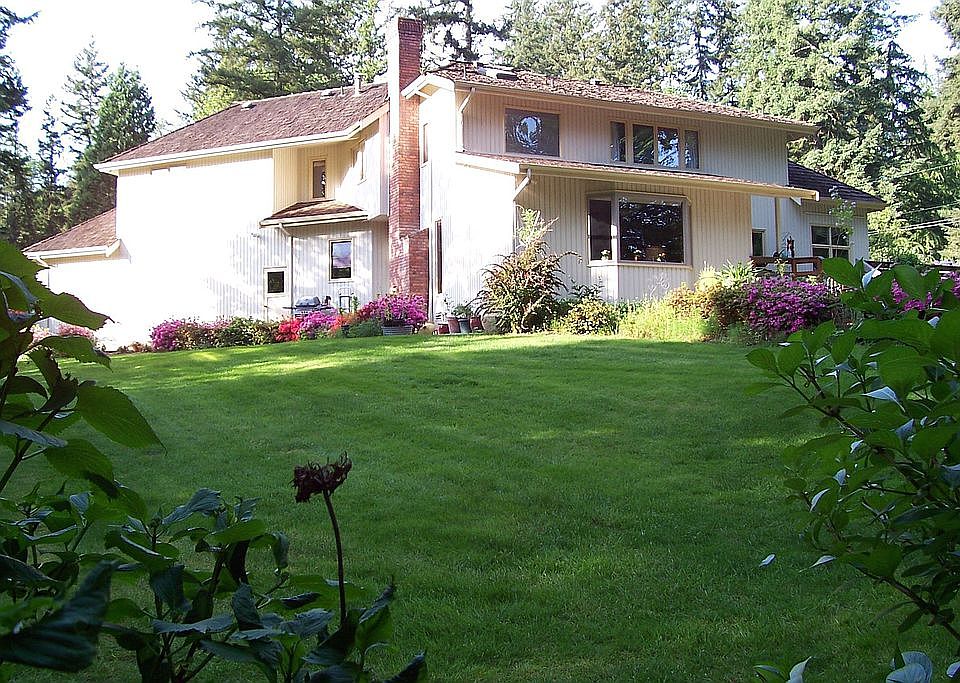 2nd image of 16323 NE 130th St