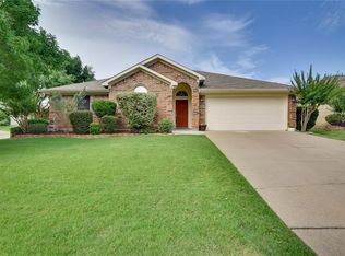 11 Rochelle Ct, Mansfield, TX 76063