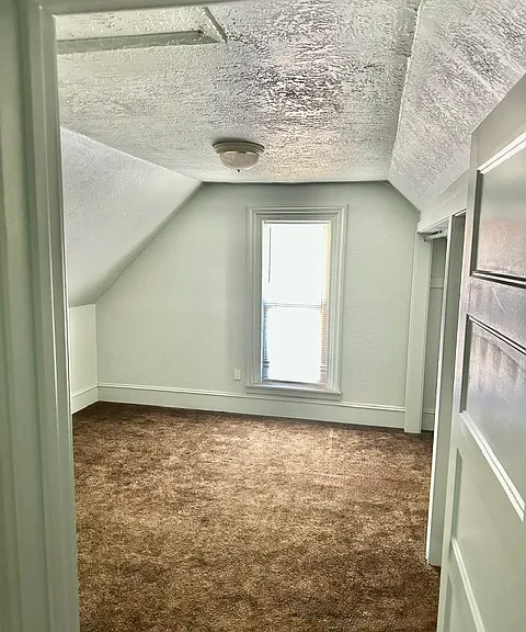 1141 S Main St — Photo 10