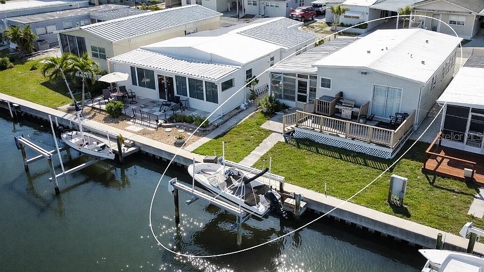 1st image of 230 BIMINI DRIVE