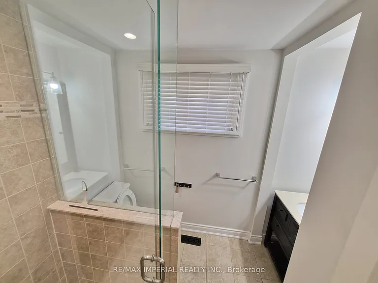 8 Multiflora Pl — Photo 8