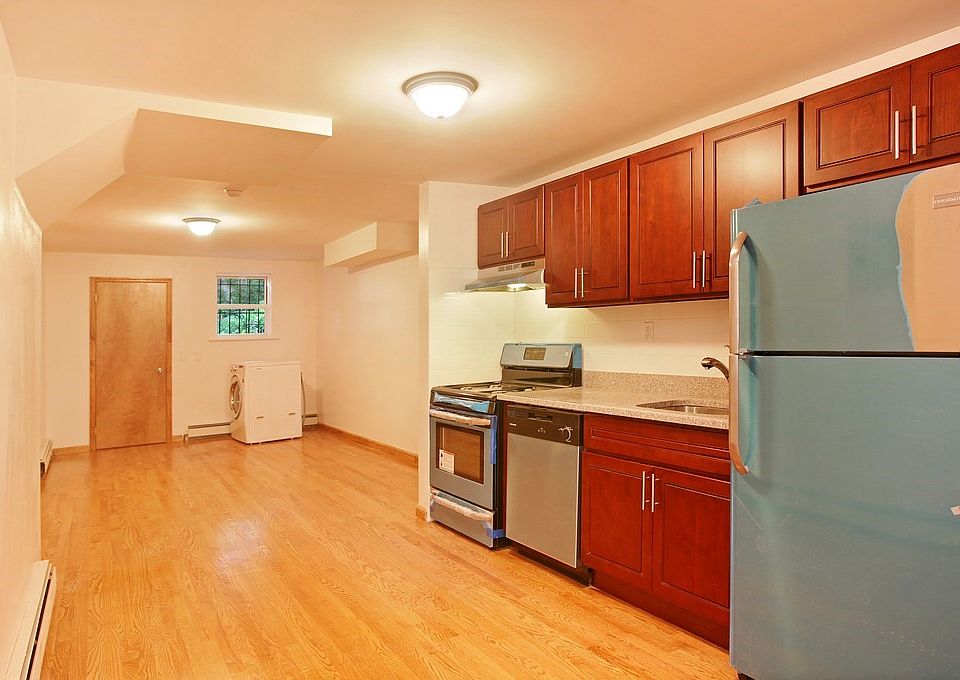 1st image of 382A 6th Ave #1