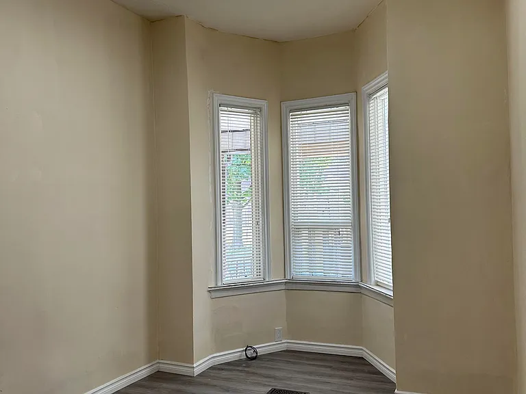 397 Brock Ave #A — Photo 5