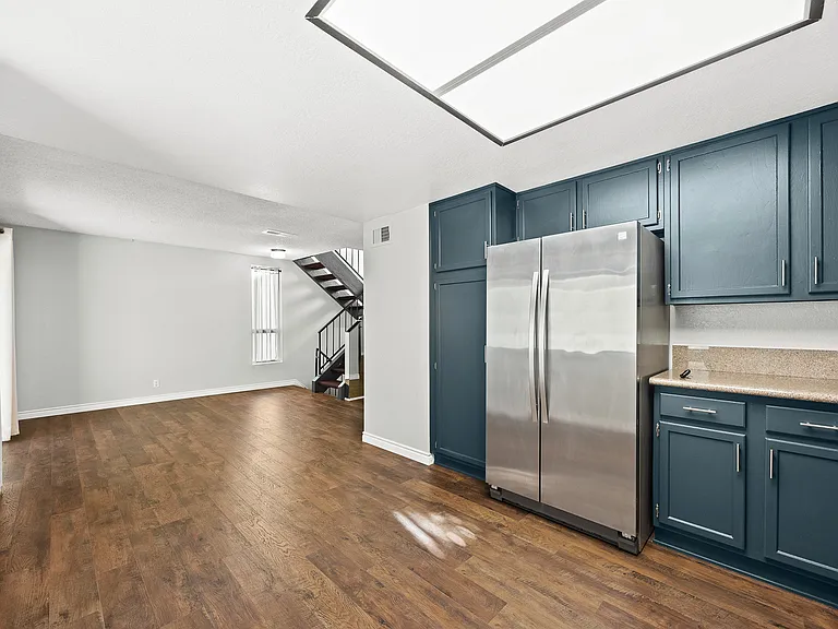 1040 S Garfield Ave — Photo 11