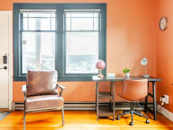 402 Highland Dr #404, Seattle, WA 98109