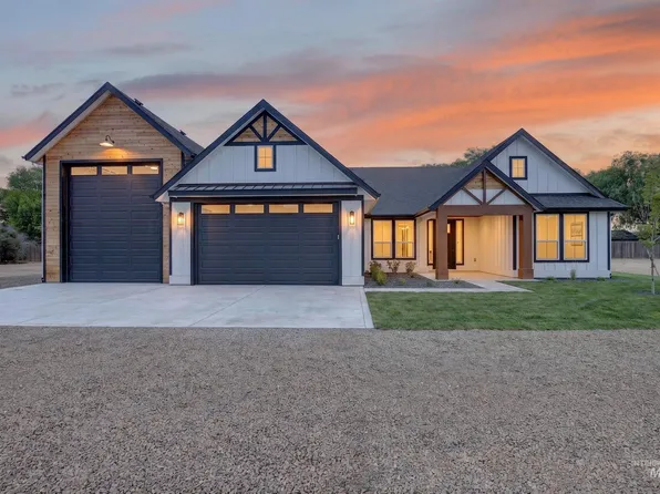 5540 SE Greenwood Ln, Mountain Home, ID 83647