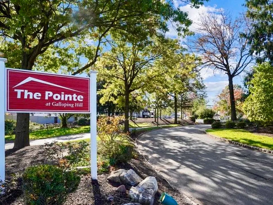 161 Country Club Dr #3
