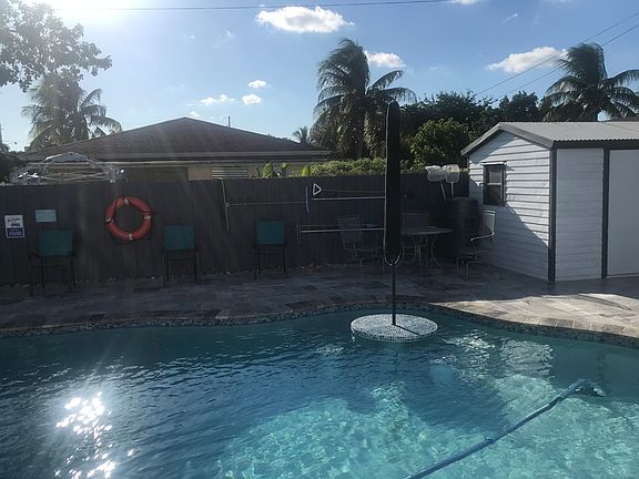 2nd image of 15700 NW 40th Ct
