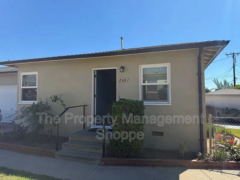 245 Lynn Dr
