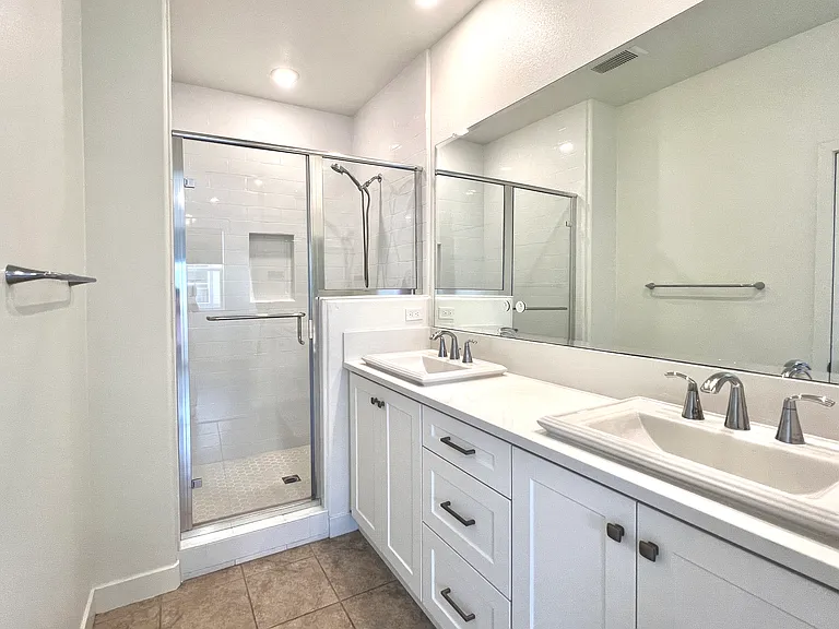 1523 Saint Simon Cir #A — Photo 8