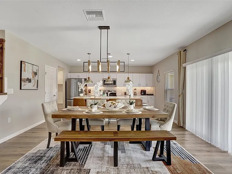 2405 Oakwood Ln — Photo 14
