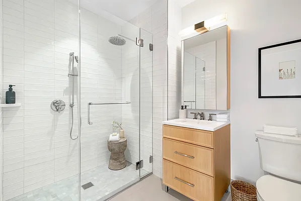 Bathroom, photo 1