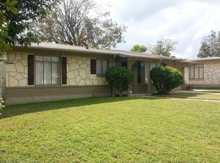 482 Cherry Ridge Dr, San Antonio, TX 78213