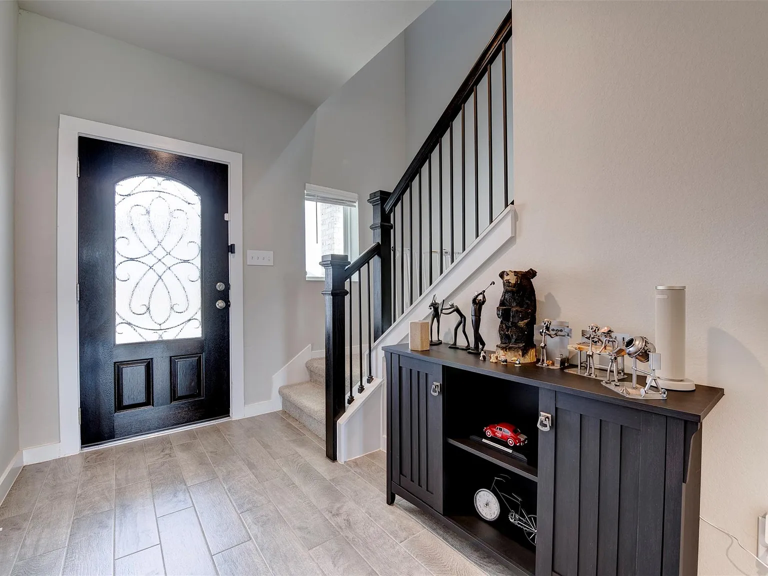 3 bed, 2.5 bath, 1865 sqft, $2,595 — Photo 2
