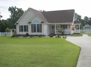 391 Tucker Rd, Grimesland, NC 27837