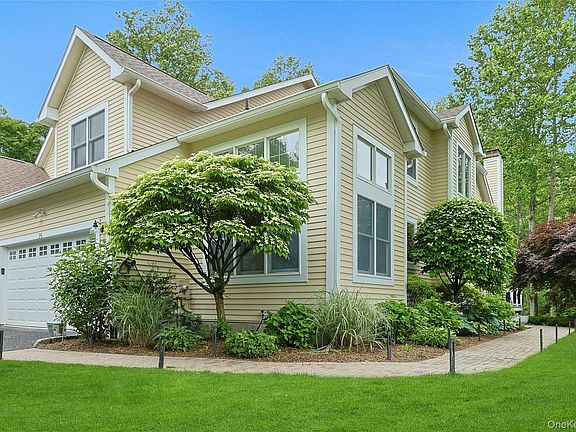 3rd image of 26 Agnew Farm Road