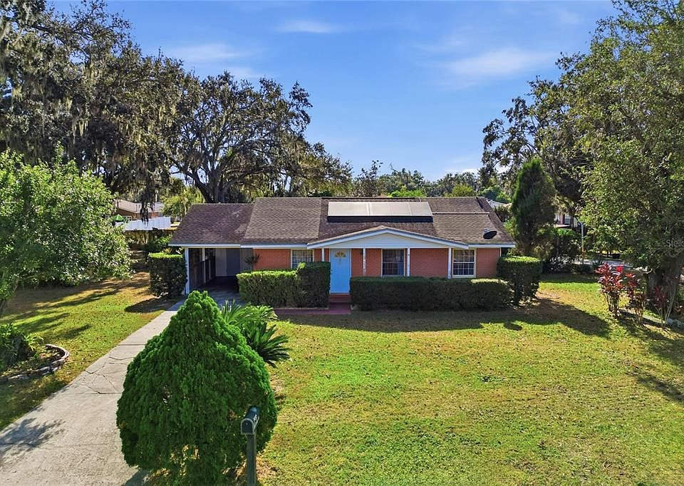 1st image of 755 Forrest Dr