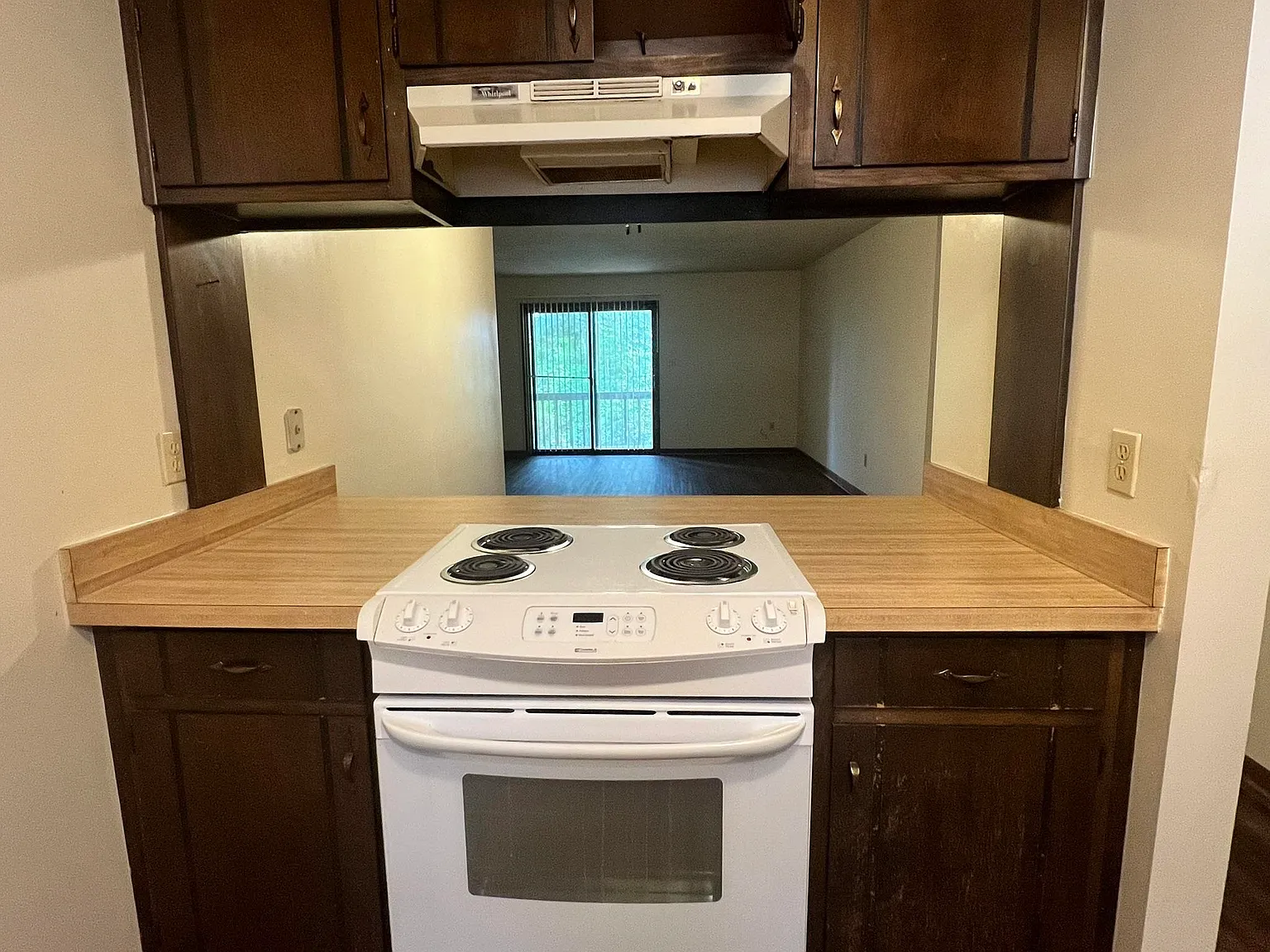2 bed, 900 sqft, $1,175 — Photo 4