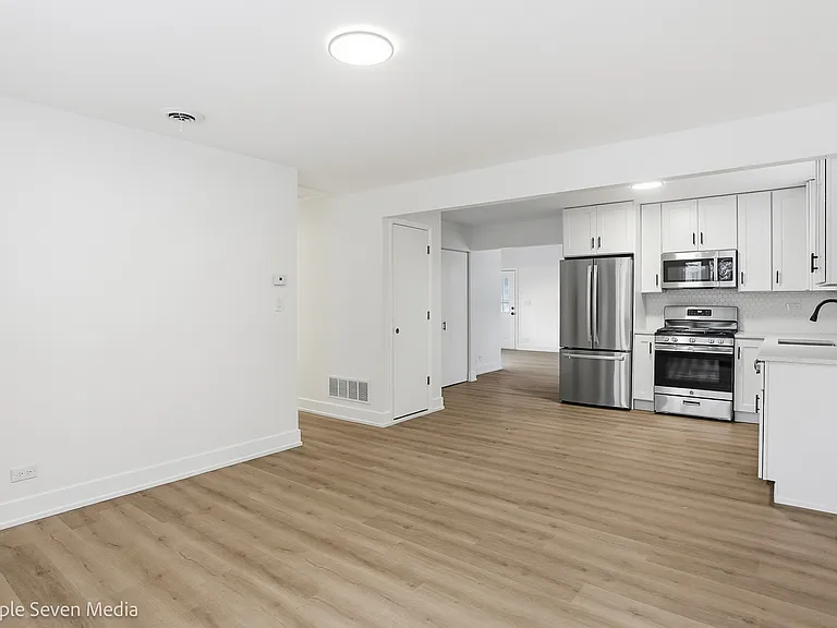 6135 Birmingham St — Photo 6