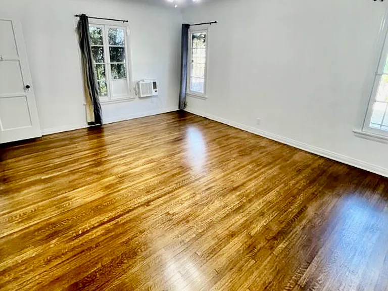 1452 S Sherbourne Dr — Photo 22