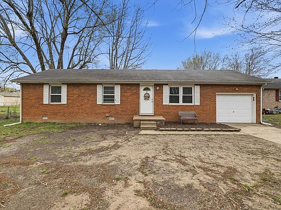 2nd image of 2095 Huckshold Dr