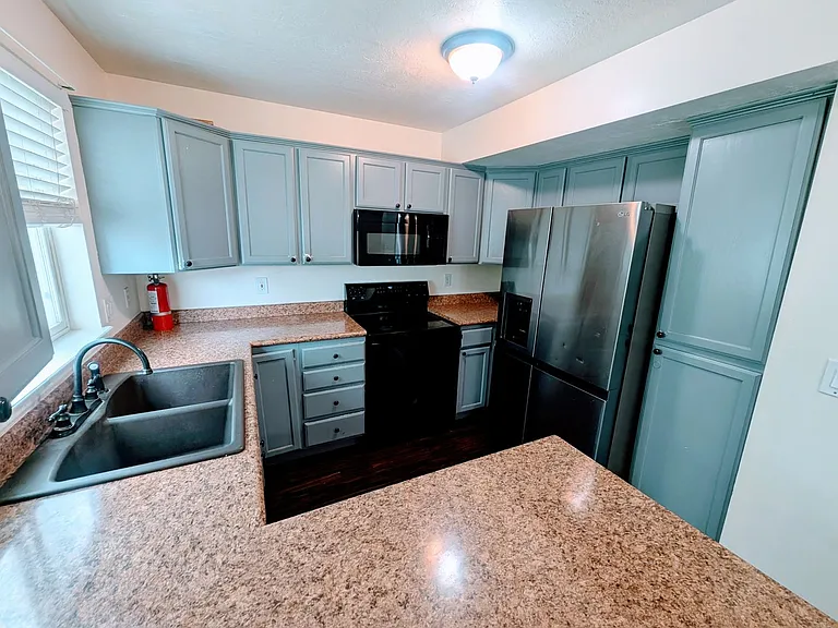 749 Country Club Dr — Photo 8