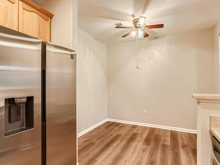 8427 S Hoyt Way #105 — Photo 7