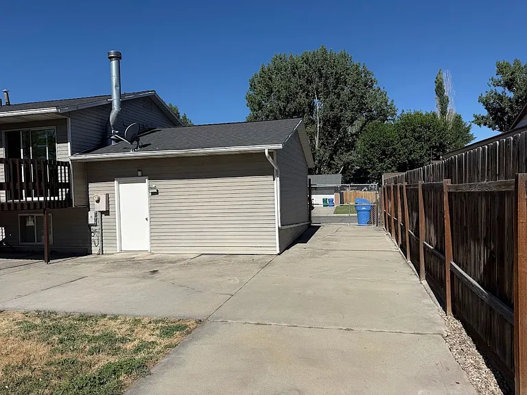 927 S 1635 W — Photo 38