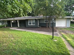 9054 E 65th Ter, Raytown, MO 64133