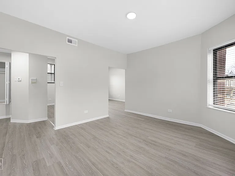 5019 S St Lawrence — Photo 43