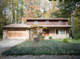4404 Oakridge Dr, Midland, MI