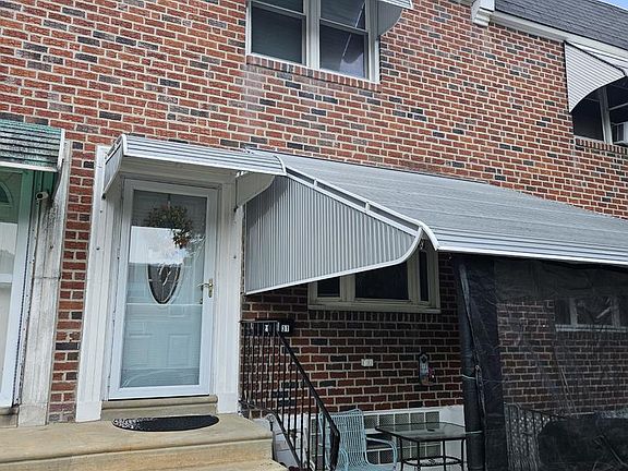 3rd image of 2931 Benner St