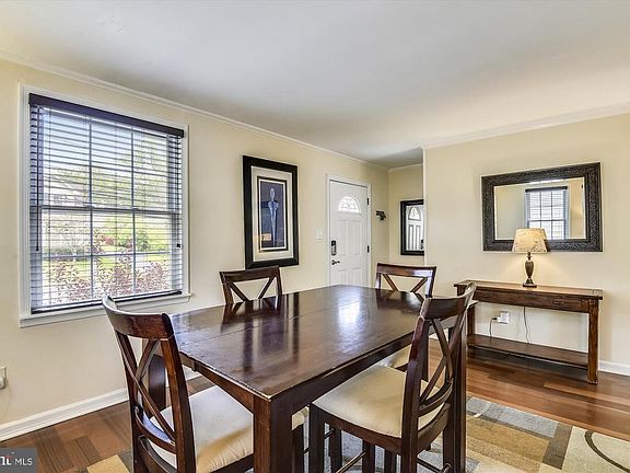 5th image of 4029 Woodland Dr