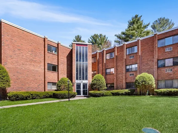 49 Windsor Dr APT 105, Holliston, MA 01746