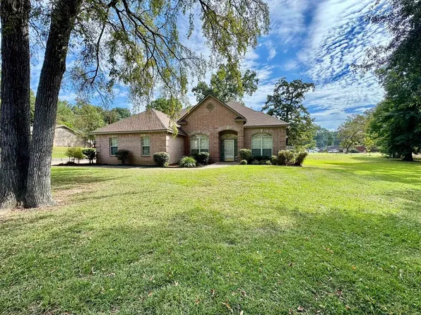 1902 N 4th St, Longview, TX 75601