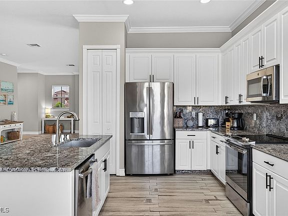 3rd image of 7071 San Lorenzo Ct APT 201