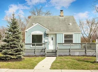 1404 N Bywood Ave, Clawson, MI 48017
